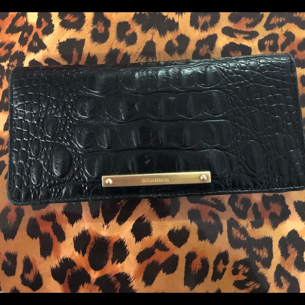 Brahmin wallet